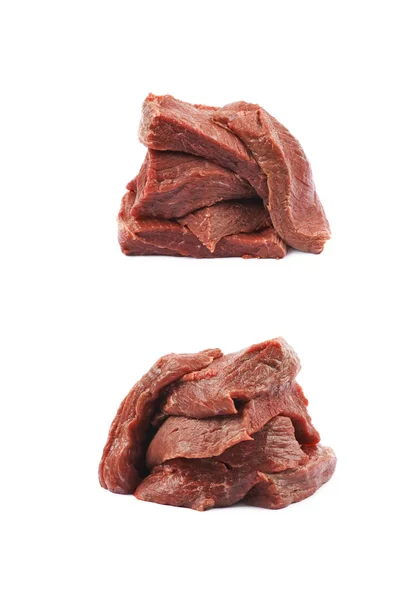 Pilha de fatias de carne de vaca isoladas — Fotografia de Stock