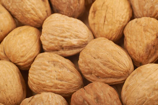 Ceviz ile kaplı yüzey