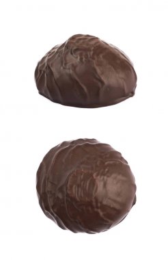 İzole çikolata kaplı marshmallow