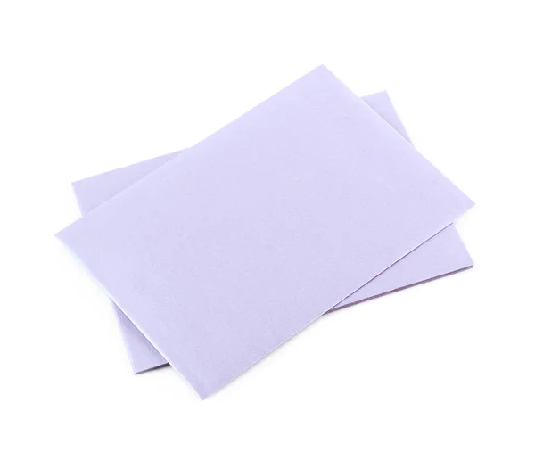 Hromadu papírové obálky, samostatný — Stock fotografie