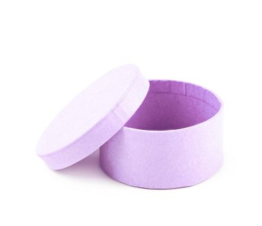 İzole kağıt hediye kutusu