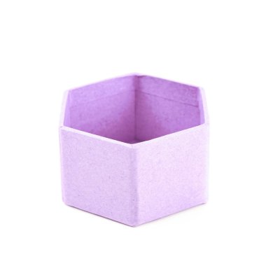 İzole kağıt hediye kutusu