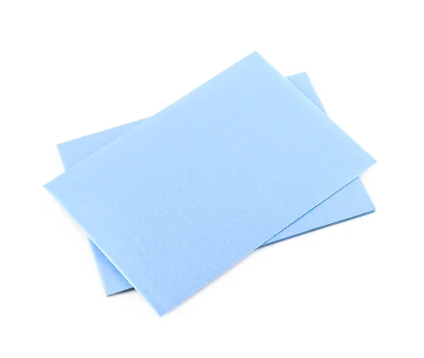 Stapel papieren enveloppen geïsoleerd — Stockfoto