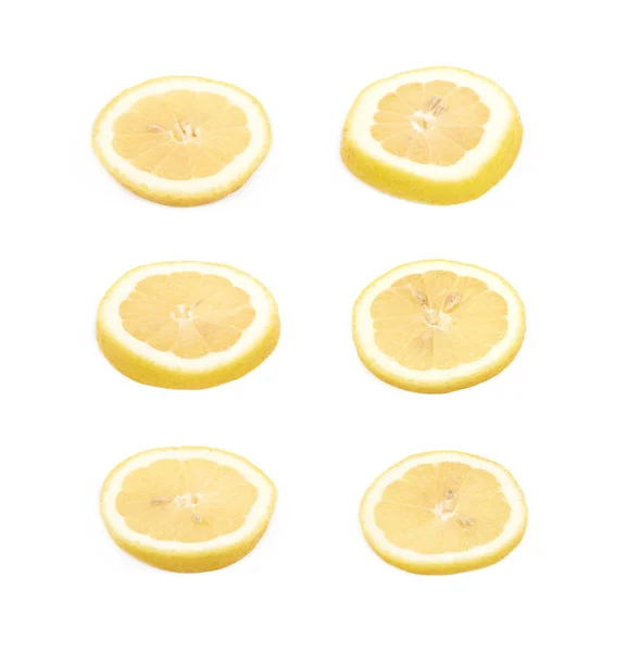 Einzelne Scheibe einer Zitrone isoliert — Stockfoto