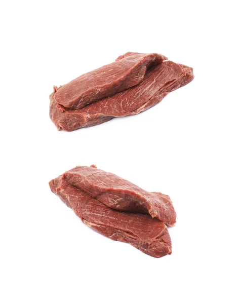 Haufen Rindfleischscheiben isoliert — Stockfoto