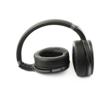 İzole siyah taşınabilir kulaklık