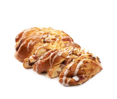 İzole tatlı tarçın pasta çörek