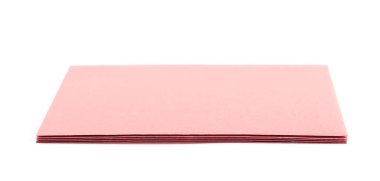 İzole kağıt zarf yığını