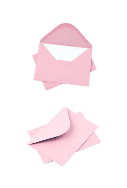 Envelope de papel rosa isolado — Fotografia de Stock