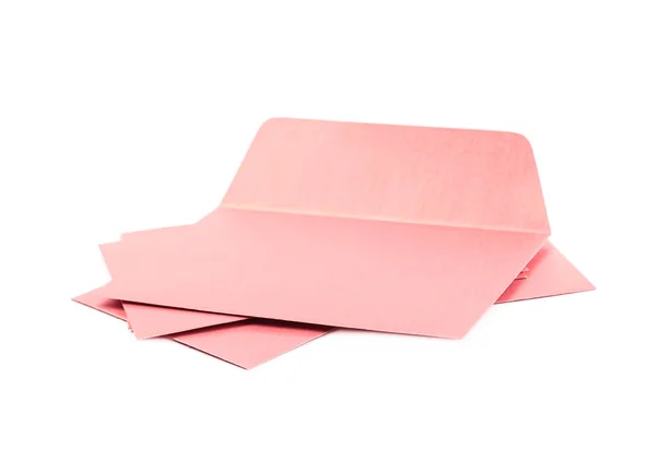 Pile d'enveloppes en papier isolées — Photo