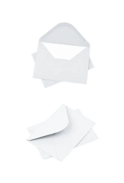 Bílá papírová obálka, samostatný — Stock fotografie