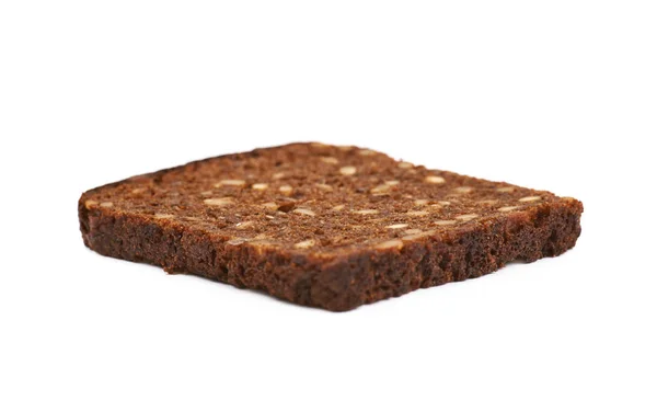 Scheibe Schwarzbrot isoliert — Stockfoto