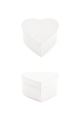 İzole kağıt hediye kutusu