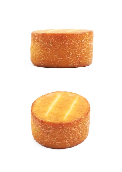 Wiel van kaas geïsoleerd — Stockfoto