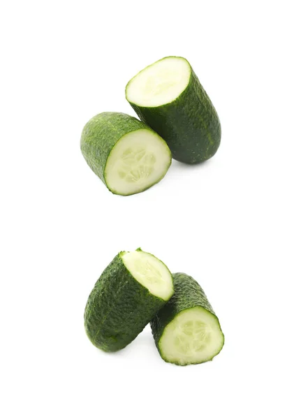 Färsk grön gurka isolerade — Stockfoto