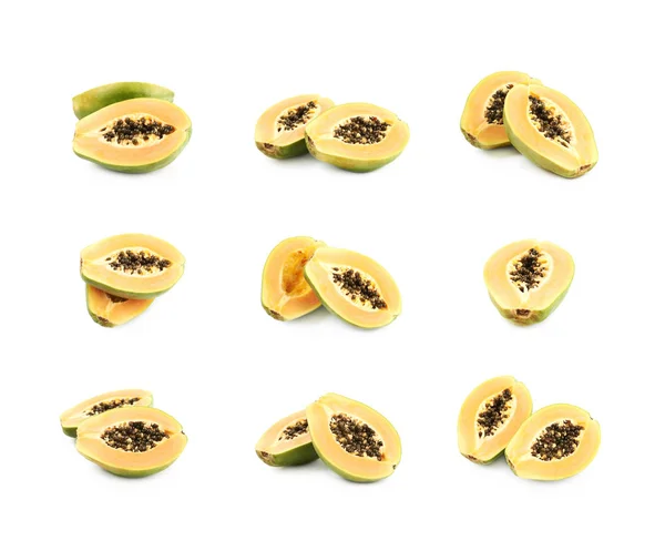 Papaya fruit snijden in twee helften geïsoleerd — Stockfoto