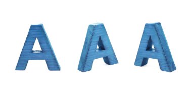 Tek Boyutlanmış ahşap harf izole