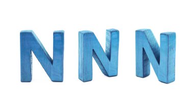 Tek Boyutlanmış ahşap harf izole