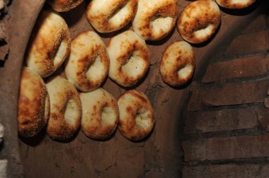 Tandır ekmek Ulusal Özbek gözleme pişirme işlemi