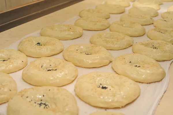 Tandır ekmek Ulusal Özbek gözleme pişirme işlemi