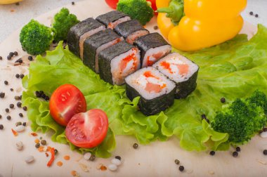 Rulo suşi. Sushi menüsü. Japon yemekleri.