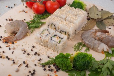 Rulo suşi. Sushi menüsü. Japon yemekleri.