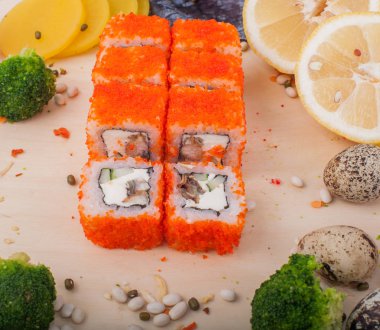 Rulo suşi. Sushi menüsü. Japon yemekleri.