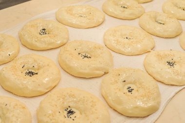 Tandır ekmek Ulusal Özbek gözleme pişirme işlemi