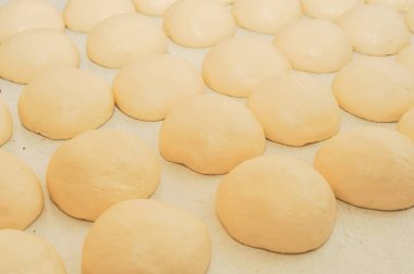 Tandır ekmek Ulusal Özbek gözleme pişirme işlemi