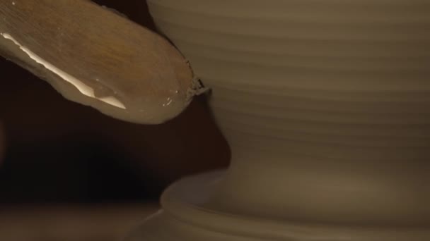 陶器が行われています。セラミックス。ハンドメイド. — ストック動画