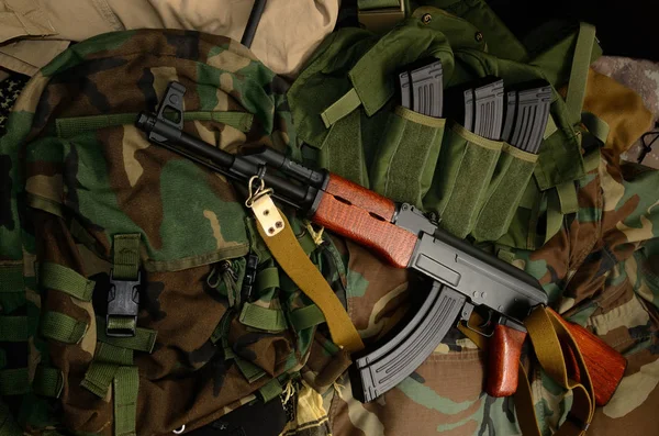 Fucile d'assalto m16, pistola, granata — Foto Stock