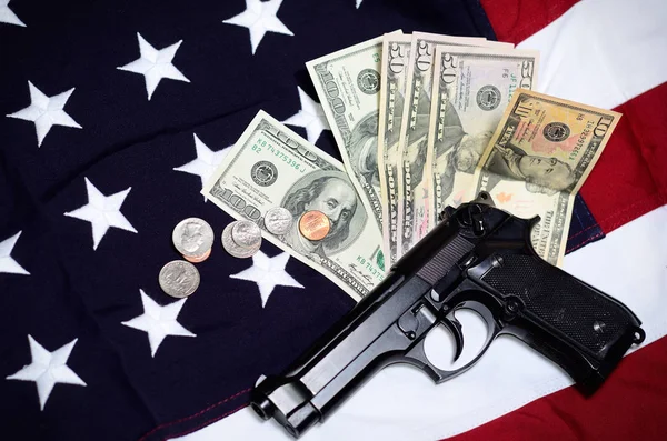 Az USA-ban, a fegyvert és pénzt zászlaja — Stock Fotó