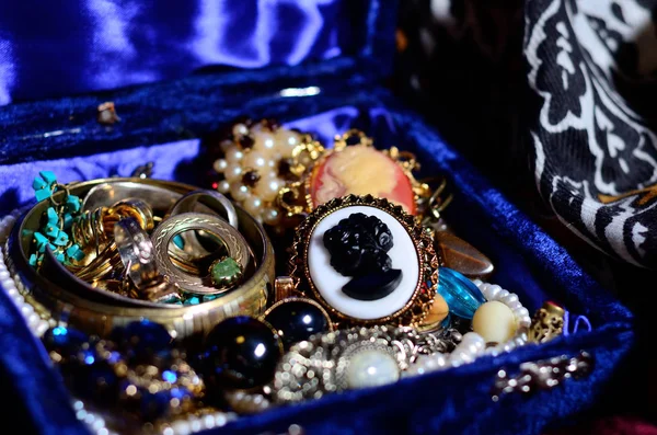 Antique vintage jewelry in the box — Stock Photo, Image