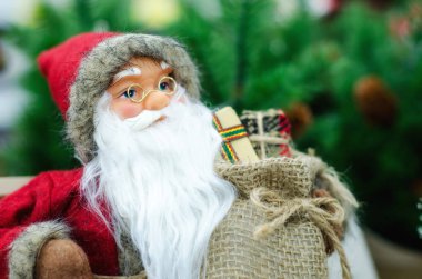 Hediyelerle Noel Baba