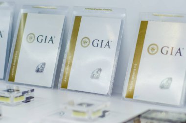 Kyiv, Ukrayna - 29 Kasım 2019: Kuyumcuda satılık Gia Diamond.