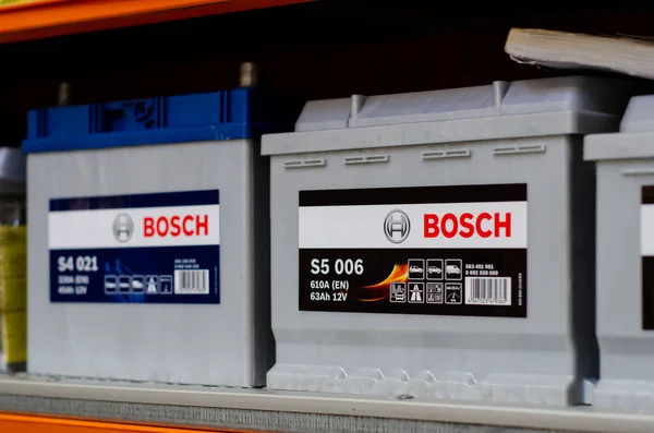 Kiew Ukraine Februar 2020 Bosch Autobatterie Zum Verkauf — Stockfoto