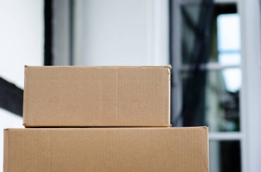 Karton kutunun yakın çekim görüntüsü