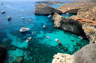 Malta 'daki Ghajn Tuffieha Körfezi