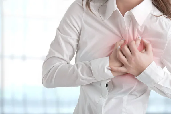 Mujer con dolor — Foto de Stock