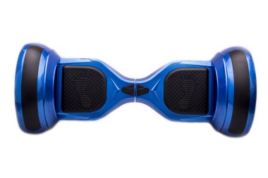 Kendi kendini dengeleyen iki tekerlekli sörf tahtası ya da kaykay motoru beyaz arka planda izole edilmiş. Giroboard: Beyaz arkaplanda mavi giroboard. 