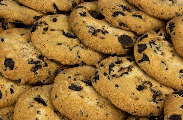 Chocolate chip cookies background — Stock Photo, Image