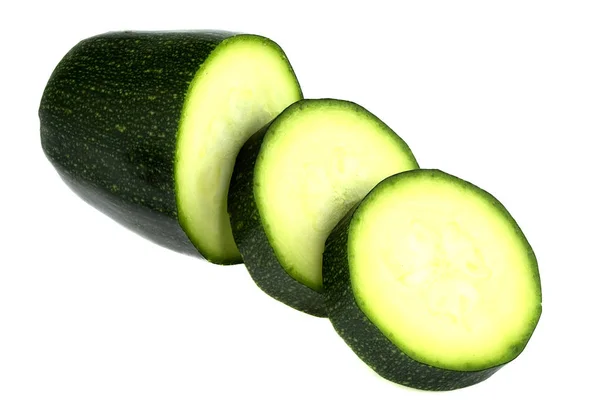 Groene courgette en gesneden courgette geïsoleerd op witte achtergrond — Stockfoto