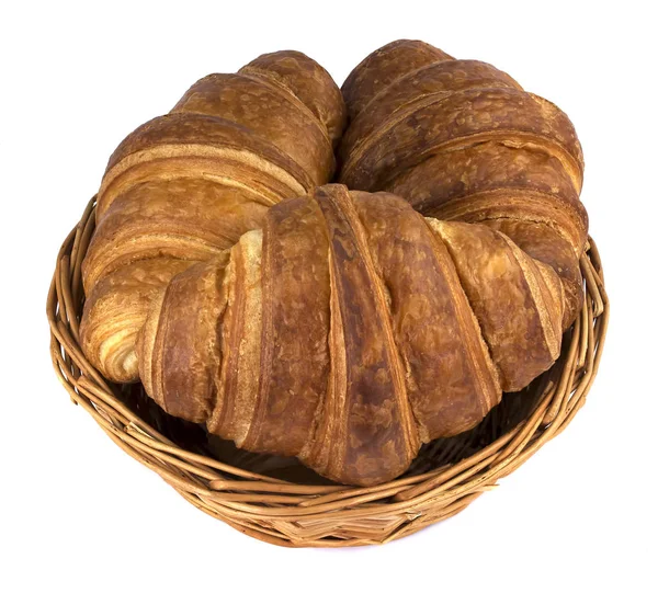 Croissant saporiti in un cesto — Foto Stock