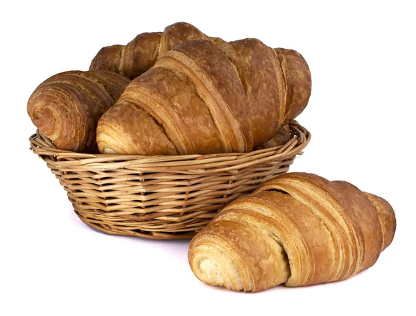 Croissant saporiti in un cesto — Foto Stock