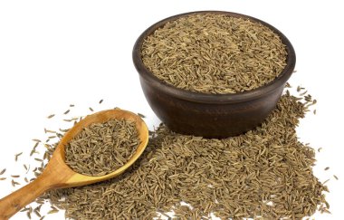 Kimyon tohumu veya beyaz arka plan üzerinde izole kimyon. Kimyon sp içinde