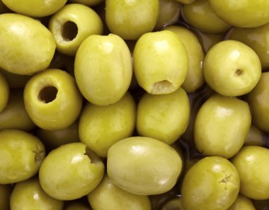Arka plan olarak birçok yeşil zeytin