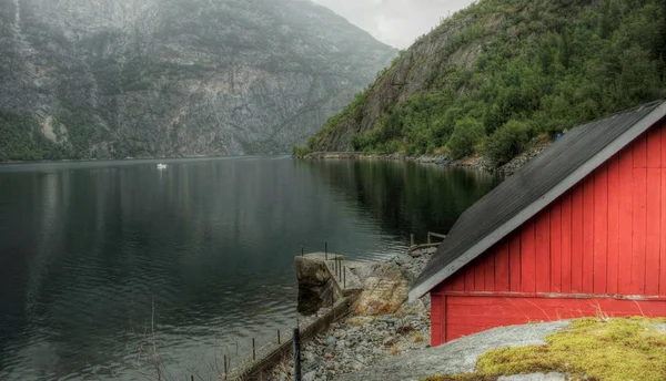 Verschillende kleuren van een Noorse landschap — Stockfoto