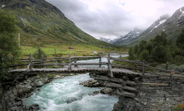 Nature rugueuse dans le paysage norvégien — Photo
