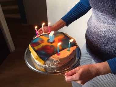 Doğum günü pastası çocuk beş yaşında