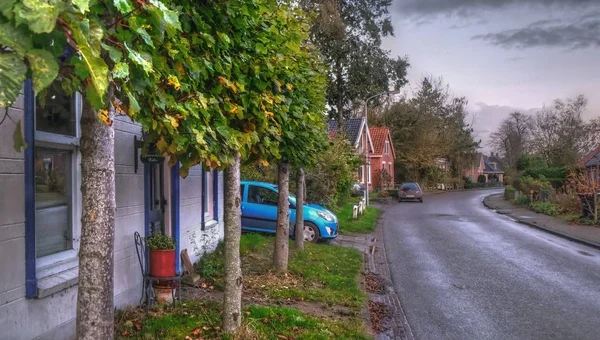 Nederlands dorp in de zonsondergang — Stockfoto